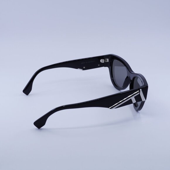 Fendi FE40135I 01A Sunglasses Shiny Black Cat Eye Frame, Smoke Lenses - Picture 8 of 12